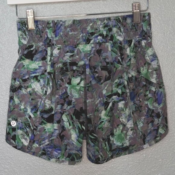 Lululemon Tracker Short 4" - 6 Rapid Flourish Multi - Picture 5 of 7